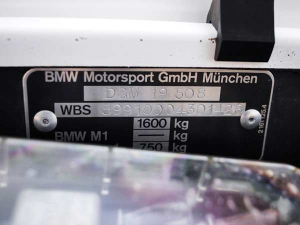 bmw m1 plaque