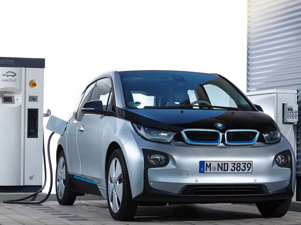 bmw receives momentum for change award bmw i3