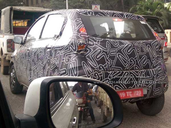 datsun redi-go spy shot rear profile