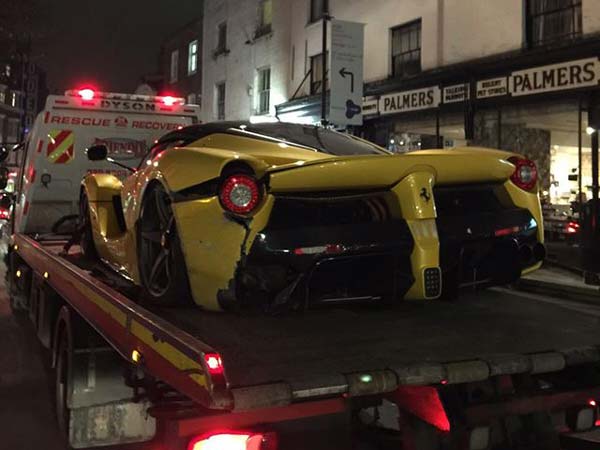 ferrari laferrari crash rear left side damge