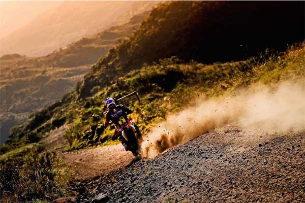 dakar rally motorcycle