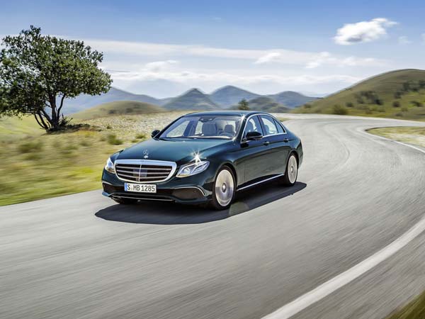 2017 mercedes e class front action shot