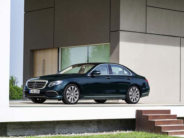 2017 mercedes e class front three quarter profile