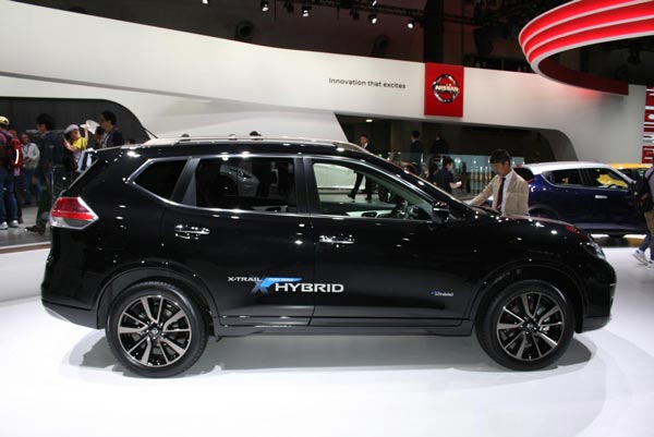 nissan x trail hybrid india side profile