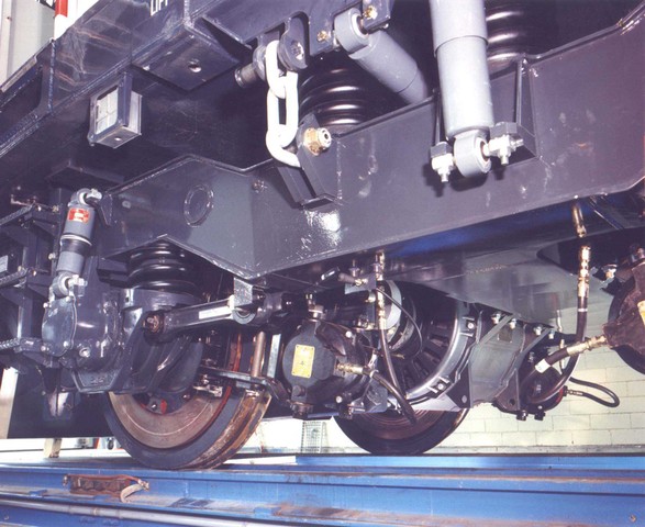 WAP-5 Train Engine: What You Should Know About Gatimaan's Engine