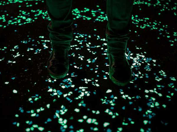 Roads Light Up With Solar Powered Cement