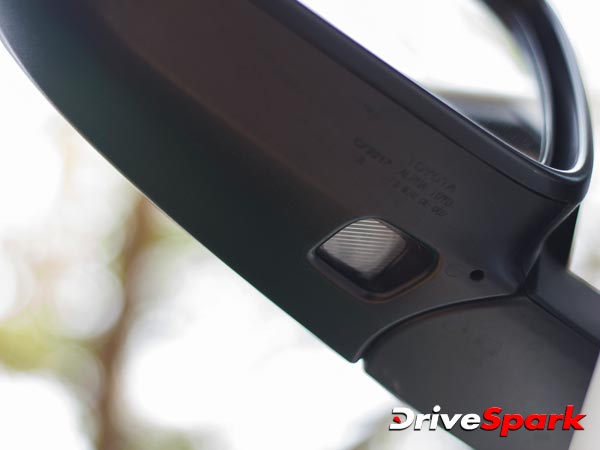 new-toyota-innova-crysta-features-in-detail