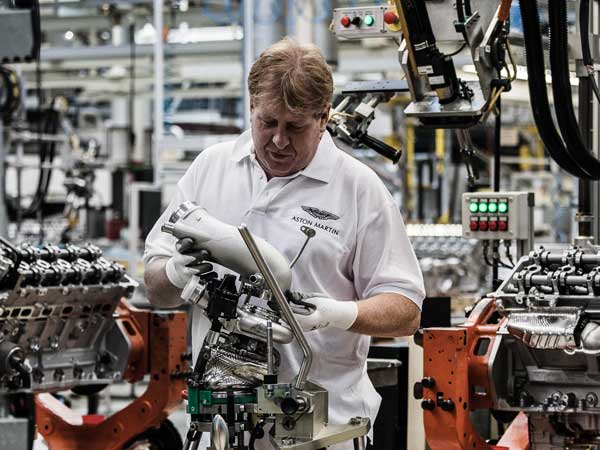 aston martin db11 engine