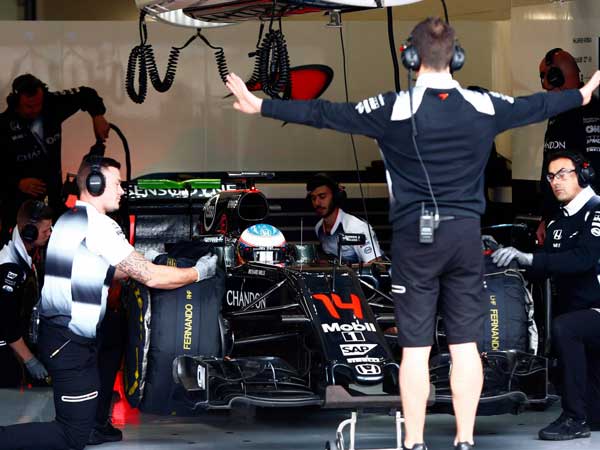 2016 hungarian gp free practise mclaren