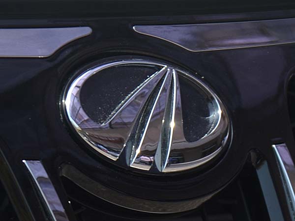 3. Mahindra 3. Mahindra