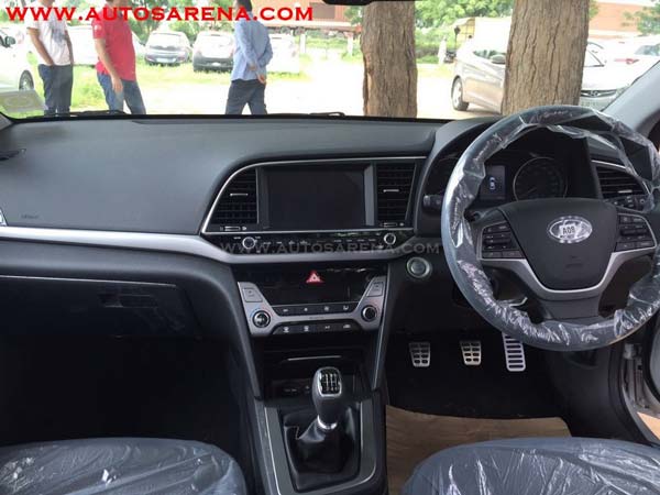2017 new hyundai elantra spotted images