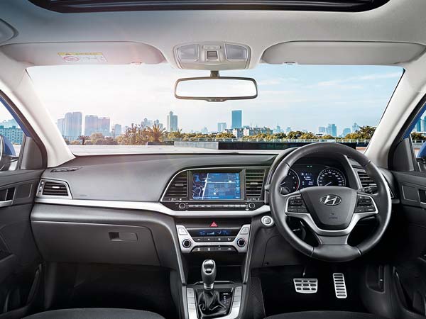 Hyundai’s New Elantra Receives 405 Bookings — Has The Era Of Premium Sedan Begun?