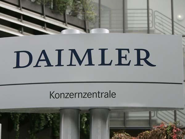 Daimler To Begin Smart Parking Project