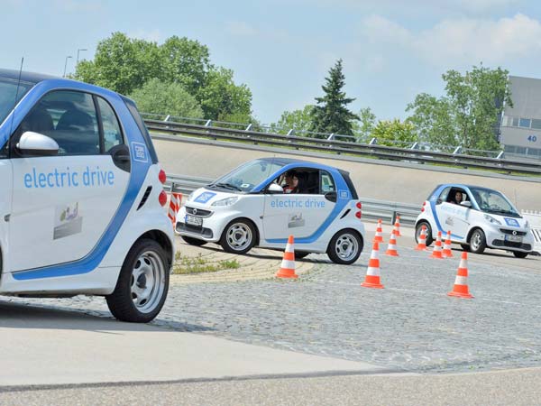 Daimler To Begin Smart Parking Project