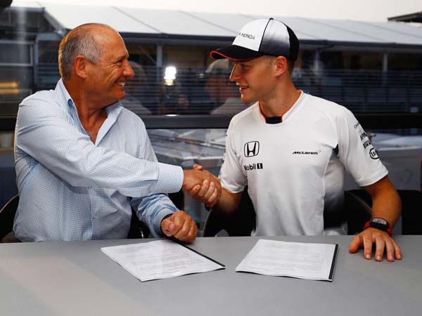 Button Signs 2-Year McLaren Deal; Vandoorne And Alonso Teammates For 2017