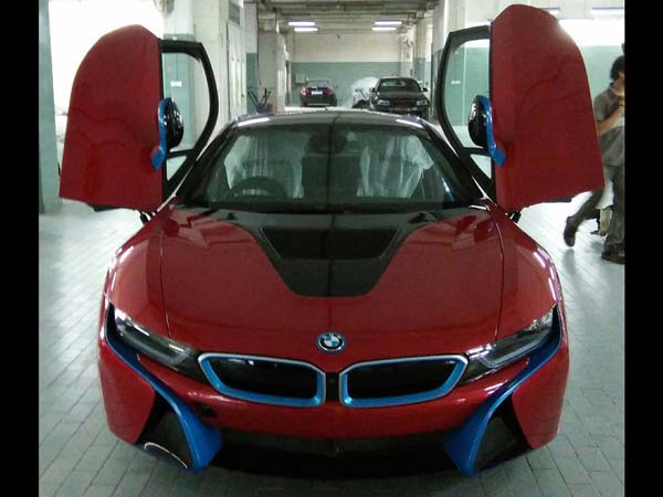 Sachin’s BMW i8 Gets A Cosmetic Update