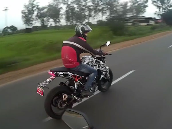2017 KTM Duke 390 Spy Pics