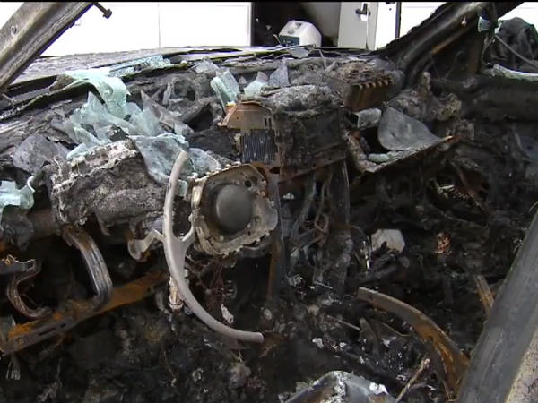 Exploding Galaxy Note 7 Burns Down Jeep