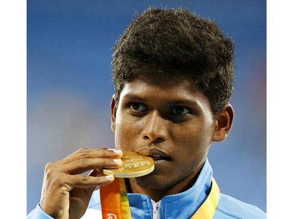 Anand Mahindra Gifts A Different Kind Of Gold To Paralympian Mariyappan Thangavelu