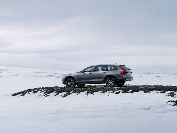 Volvo’s Largest Cross Country Wagon Breaks Cover