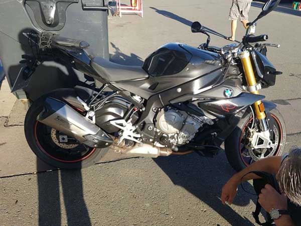 Subtly Changed New 2017 BMW S1000R Spotted Testing