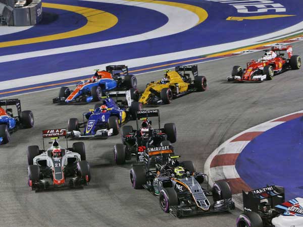 Rosberg Wins His Very First Singapore GP With Ease