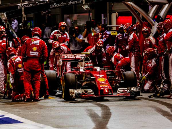 Rosberg Wins His Very First Singapore GP With Ease