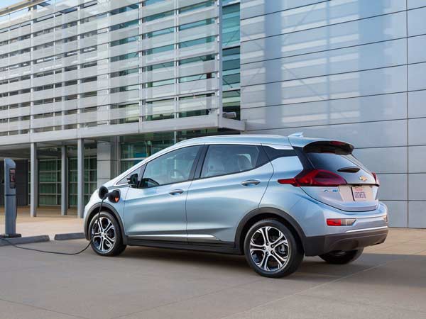 GM Reveals Bolt All-Electric Car Price; Expensive Than Tesla Model 3