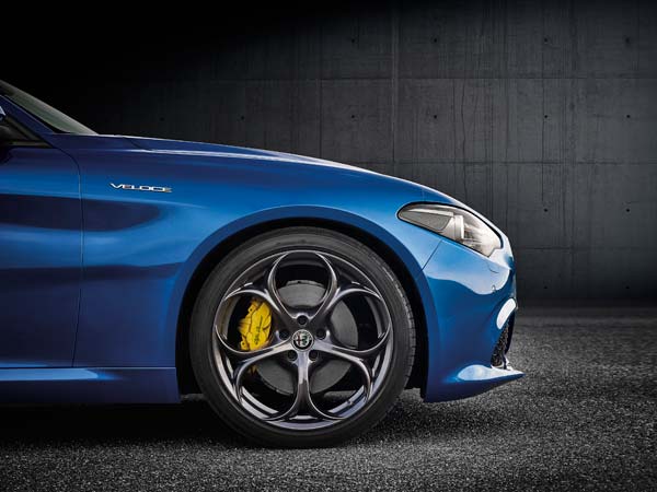 Alfa Romeo To Launch Giulia Veloce At Paris Auto Show