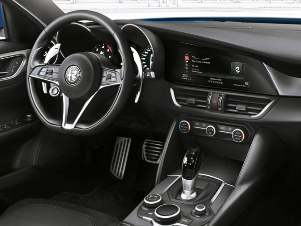 Alfa Romeo To Launch Giulia Veloce At Paris Auto Show