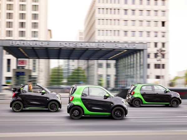 mart Reveals Electric ForTwo, ForFour & Cabrio — Thinking Big! mart Reveals Electric ForTwo, ForFour & Cabrio — Thinking Big!