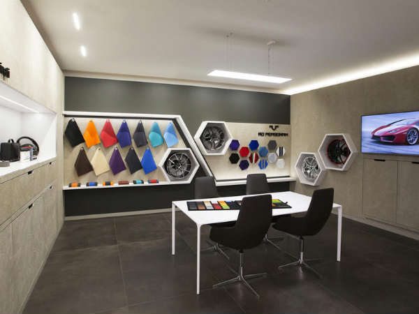 2018 Lamborghini Urus SUV Elicits New Corporate Look