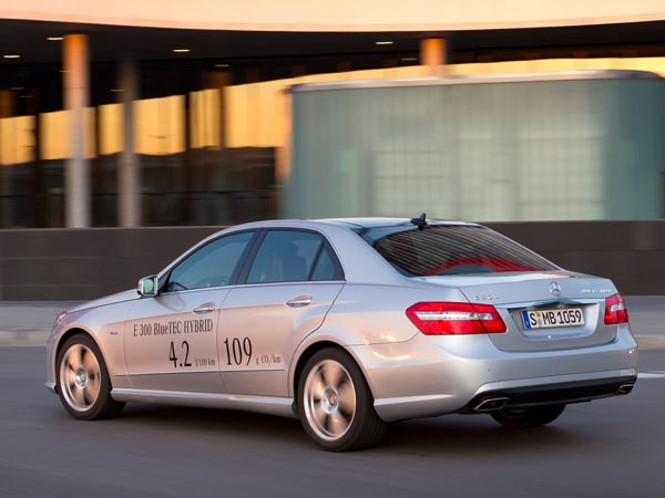 Mercedes-Benz Planning Hybrid Battery Factory In Thailand