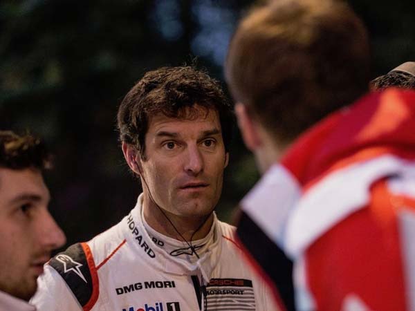 Mark Webber Drives Porsche 919 Hybrid Endurance Racer In London Mark Webber Drives Porsche 919 Hybrid Endurance Racer In London