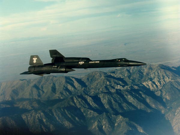 Top 10 Fastest Aircraft In The World — Want To Know How Much Mach They Achieve?