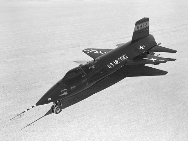 Top 10 Fastest Aircraft In The World — Want To Know How Much Mach They Achieve?