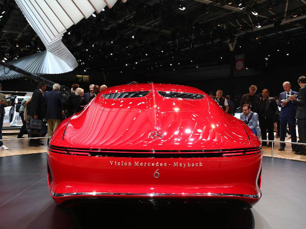 2016 Paris Motor Show: Vision Mercedes-Maybach 6 Concept Showcased