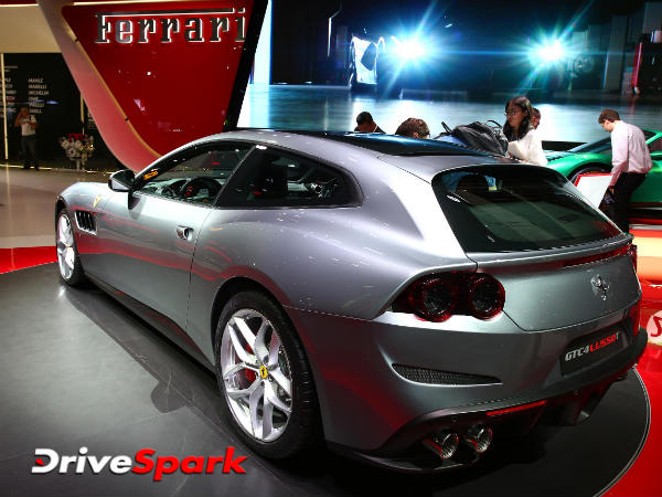 2016 Paris Motor Show: Ferrari GTC4Lusso T Unveiled