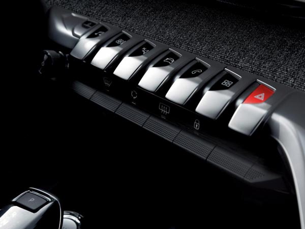 2016 Paris Motor Show: Peugeot 3008 Breaks Cover At Home Turf