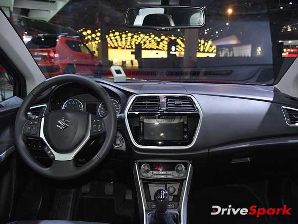 2016 Paris Motor Show: Suzuki Unveils India-Bound S-Cross Facelift 