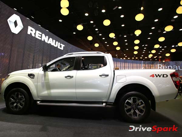 2016 Paris Motor Show: Renault Reveals Its Maiden Pick-Up Truck