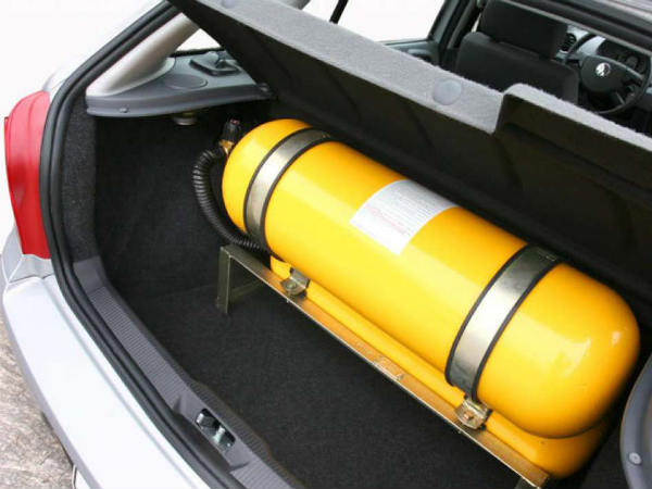 Delhi Government Set To Lift Ban On Cars With Retrofit Kits; End To Fake Products