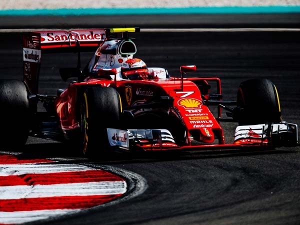 Ricciardo & Verstappen Dominate Malaysian GP