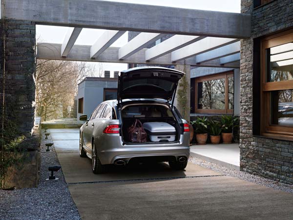 At Paris Motor Show, Jaguar Confirms New XF Sportbrake For 2017