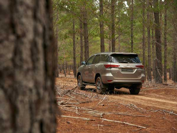 2016 Toyota Fortuner Reaches Dealerships