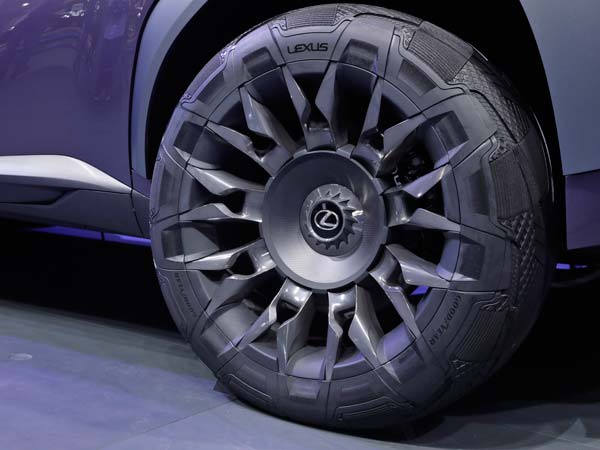 2016 Paris Motor Show: Goodyear Showcases Urban CrossOver Concept Tyre