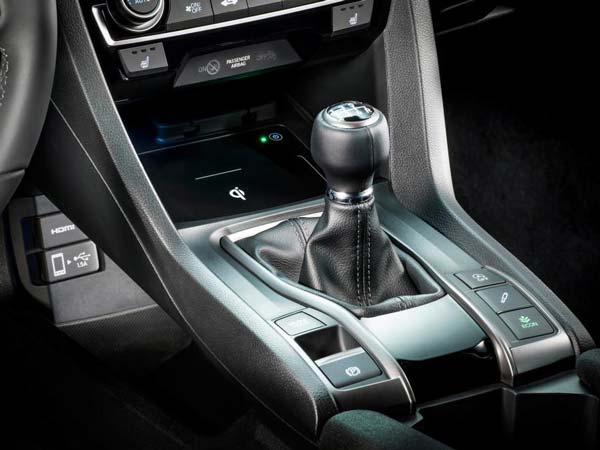2017 Honda Civic To Set The Adrenaline High With Manual Gearbox