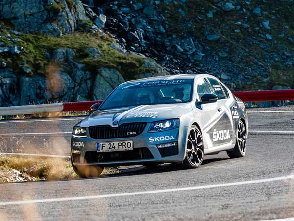 Skoda Octavia vRS Beats Ferrari 458 Italia's Time