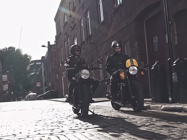 2016 Intermot Motorcycle Show: Triumph Showcases Street Cup, T100 And T100 Black