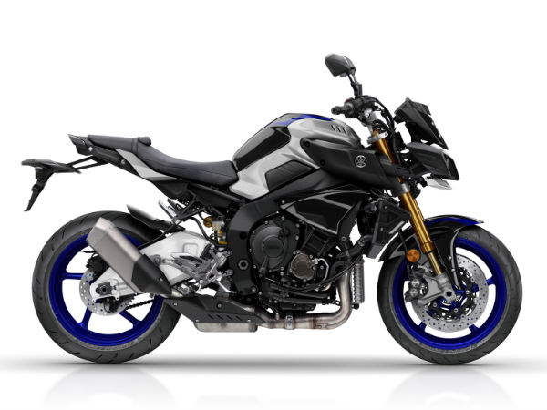 2016 Intermot Motorcycle Show: Yamaha Unveils Hyper-Naked MT-10 SP 